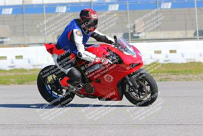 media/Jan-20-2023-Fastrack Riders (Fri) [[f2ad32aba3]]/Level 1/session 3 turn 9/